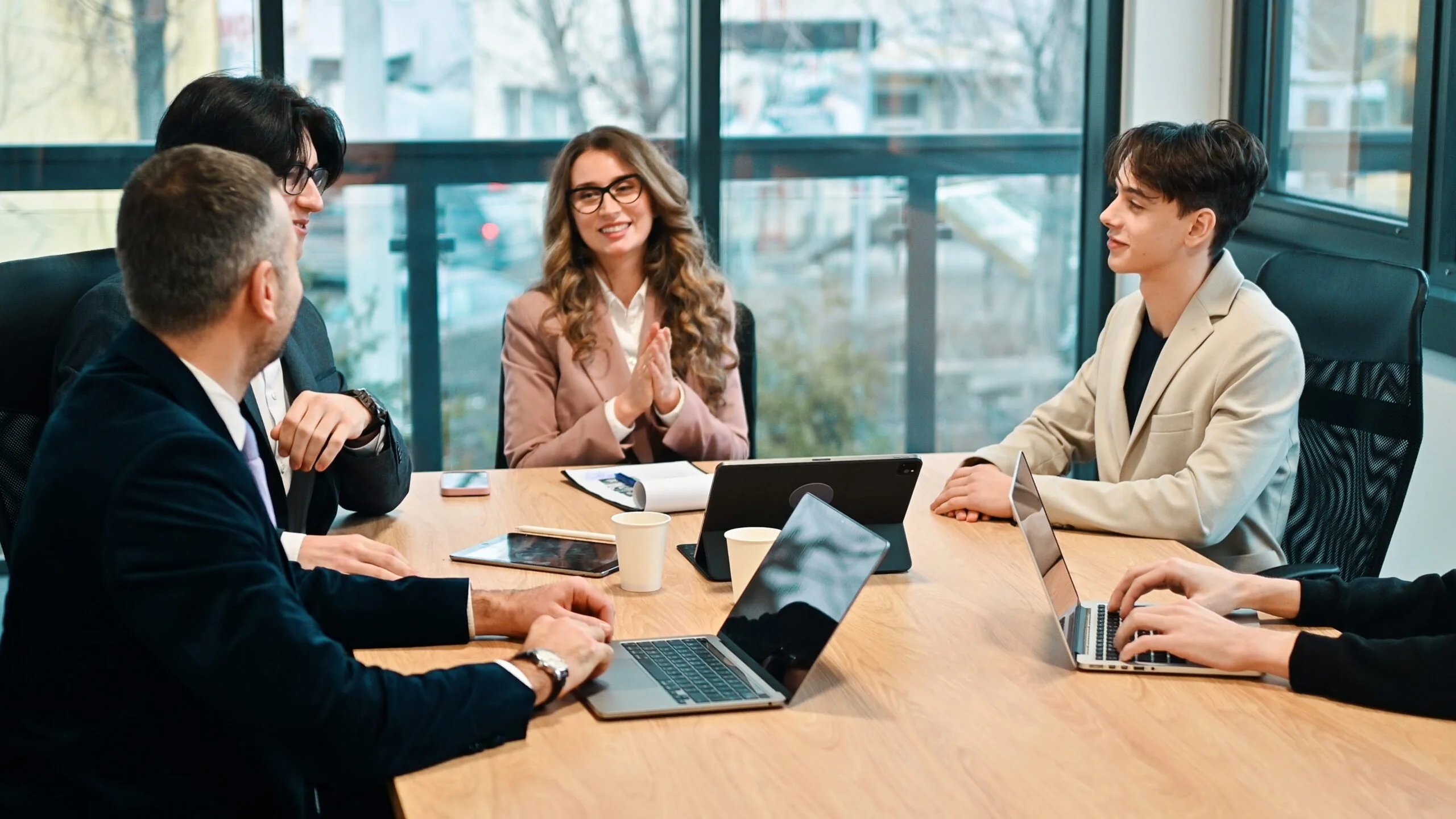 Professional digital marketing team at Digital Roop